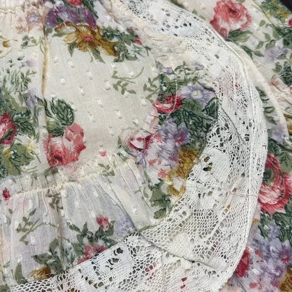 Loveshackfancy floral skirt - Picture 2 of 4